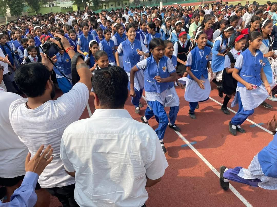 रानी अहिल्याबाई हो लकर की 300 वीं जयंती के अवसर पर स्पोर्ट स्टेडियम में महिला दौड़ प्रतियोगिता का आयोजन किया गया।